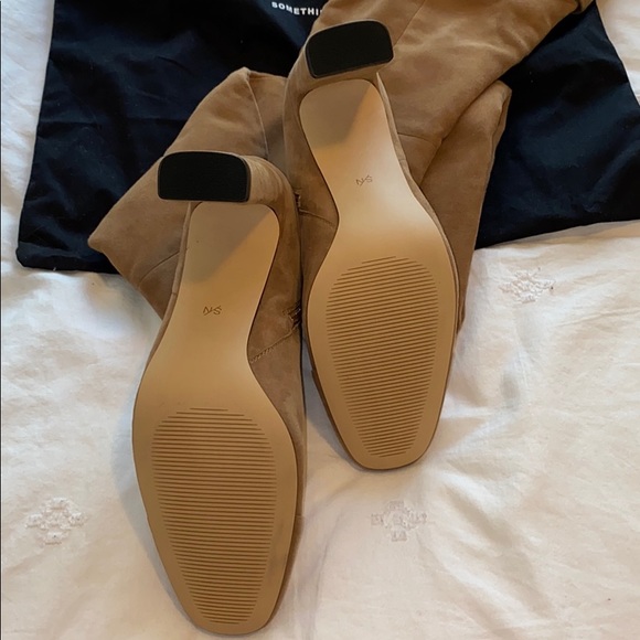 Knee height heeled tan boot - Picture 3 of 5